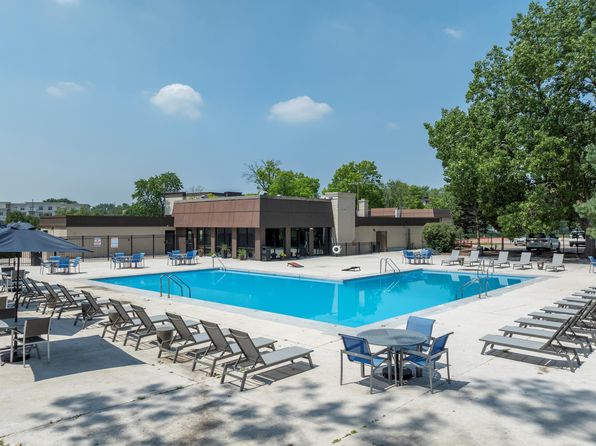 650 W Rand Rd #9-9B204