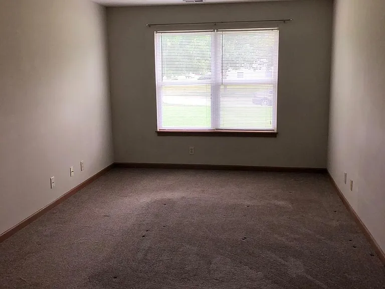 2110 Fincastle Way — Photo 9