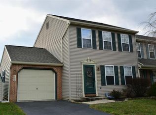 106 Chelmsford Dr, Maytown, PA 17547