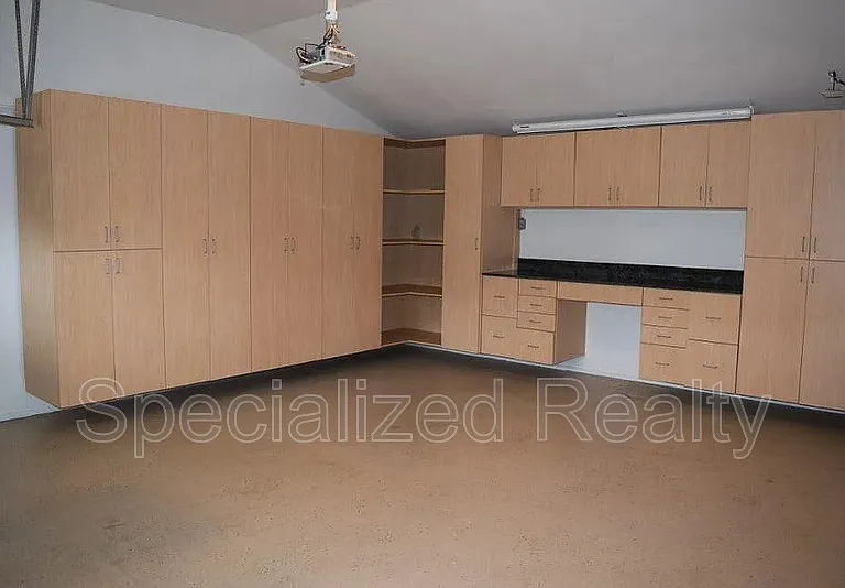 3694 Berwick Dr — Photo 24