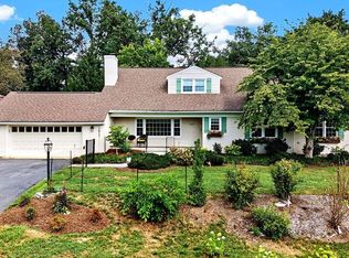 1817 Cherokee Rd, Waynesboro, VA 22980