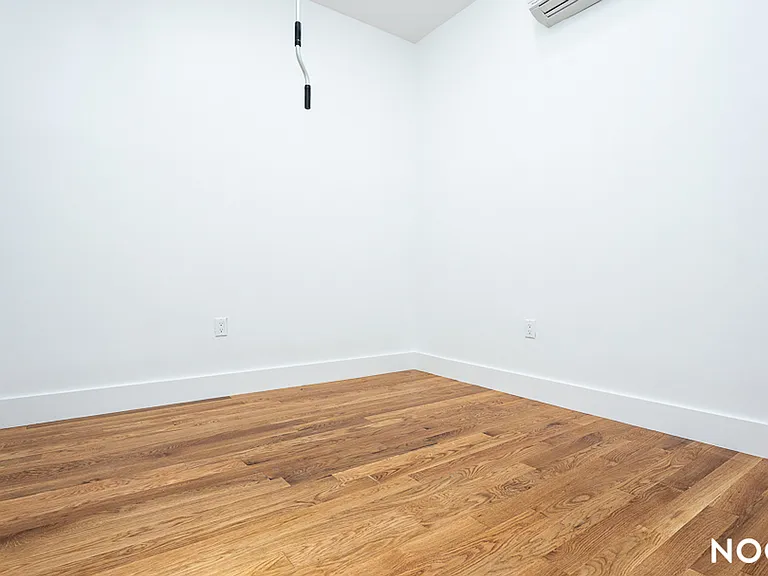 589 Knickerbocker Ave #2 — Photo 12