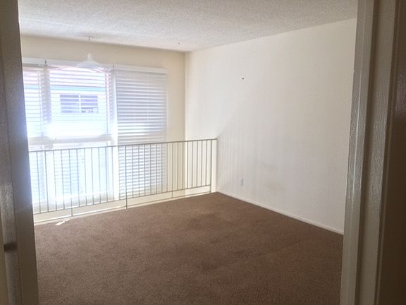 2nd image of 2400 De La Vina St APT 12