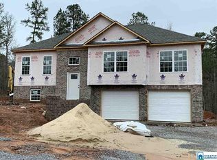 62 Whispering Pines Trl, Hayden, AL 35079