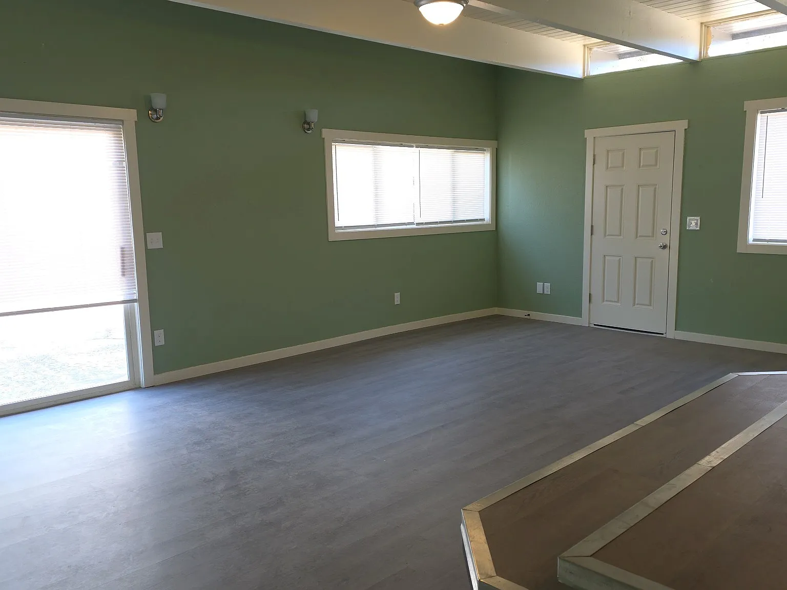 3 bed, 1750 sqft, $2,200 — Photo 3