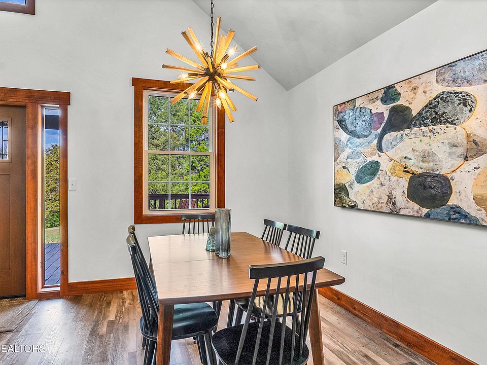 17th image of 133 Westwing Cave Rd