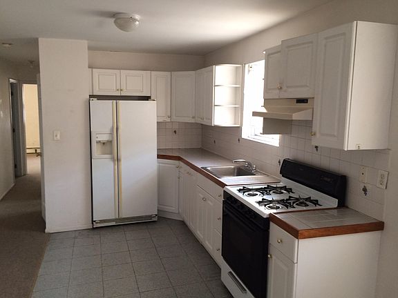 5th image of 8318 Homelawn St #2