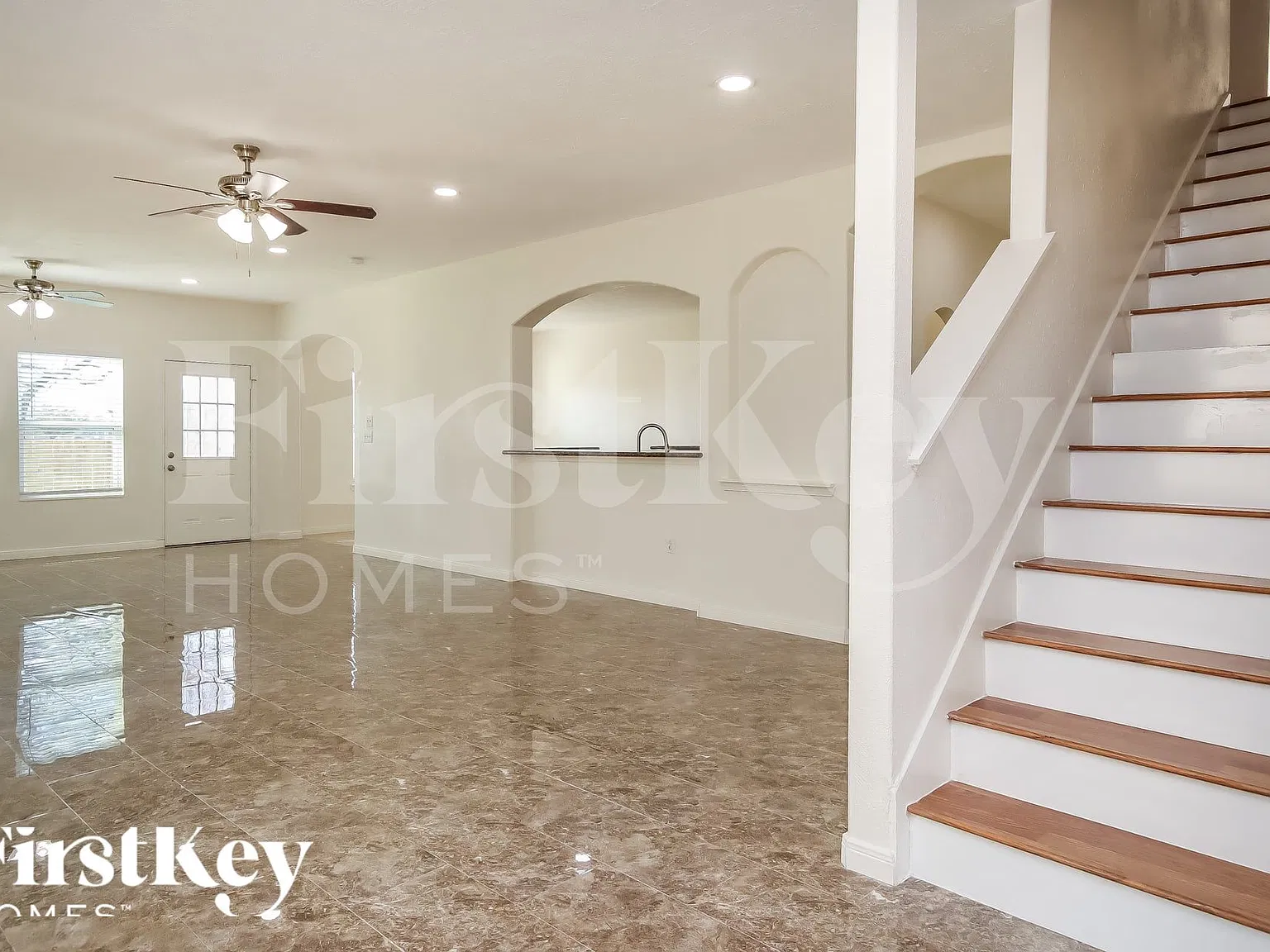 4 bed, 2.5 bath, 2684 sqft, $2,315 — Photo 2