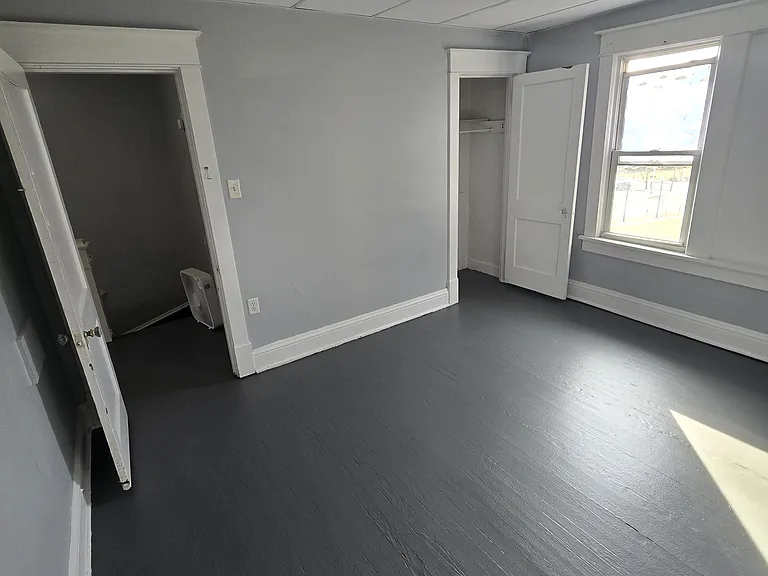 425 Monroe St #4 — Photo 7