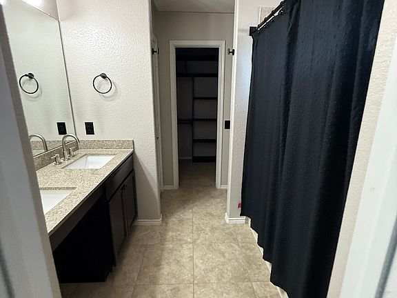 3rd image of 3516 Breckenridge Dr