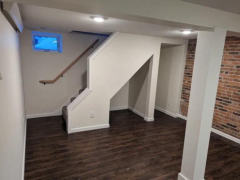 211 Oak St S #3 — Photo 13