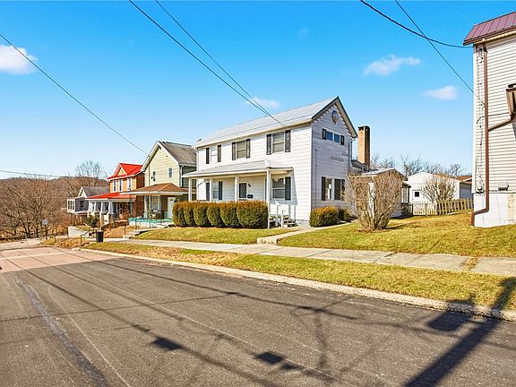 3rd image of 117 Olinger St