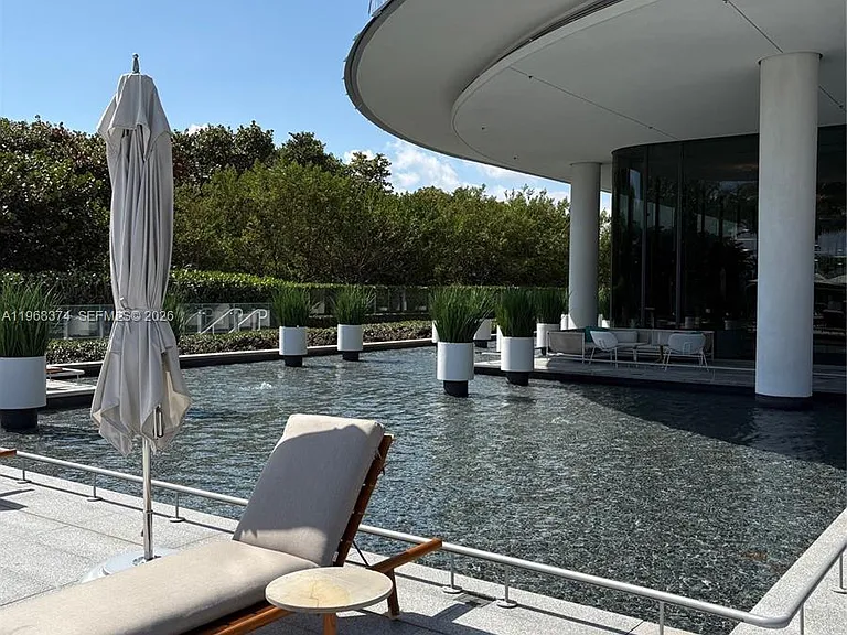 8701 Collins Ave #803 — Photo 27