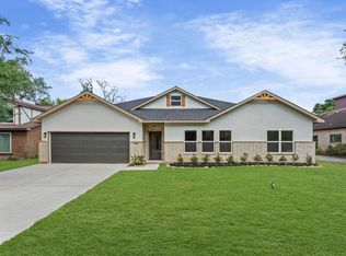 1618 Lake Bluff Dr, Seabrook, TX 77586
