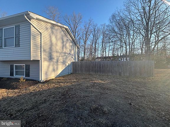 4th image of 12820 Twin Oak Dr