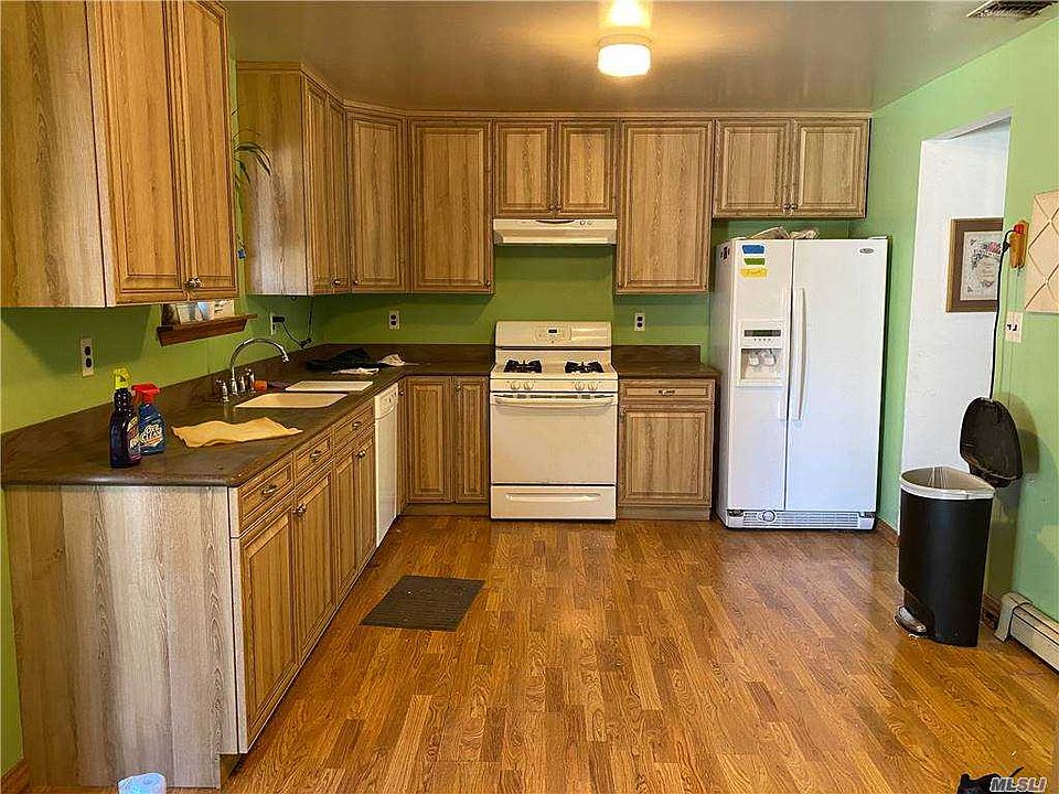 2nd image of 38 Sands Ln