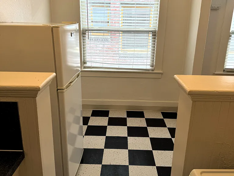 Nordel Apartments — Photo 14