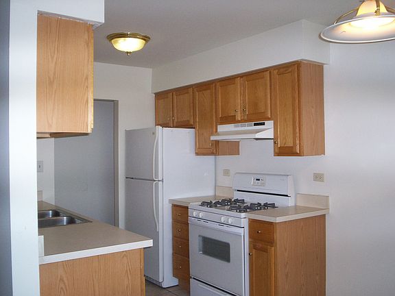 2nd image of 1053 Dickens Way APT C