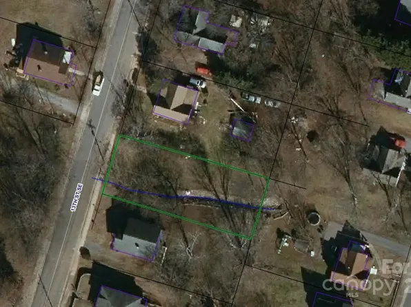 49 13th St SE #60A, Hickory, NC 28602