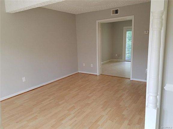 4th image of 1535 Americana Dr