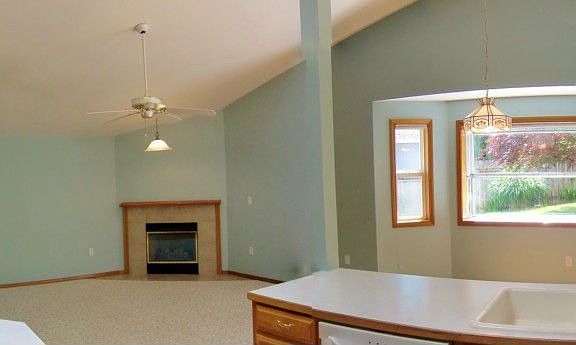 3rd image of 4011 141st St NW