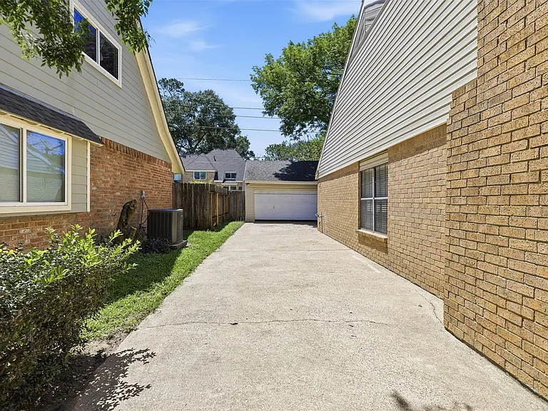 20011 Sweetgum Forest Dr — Photo 31