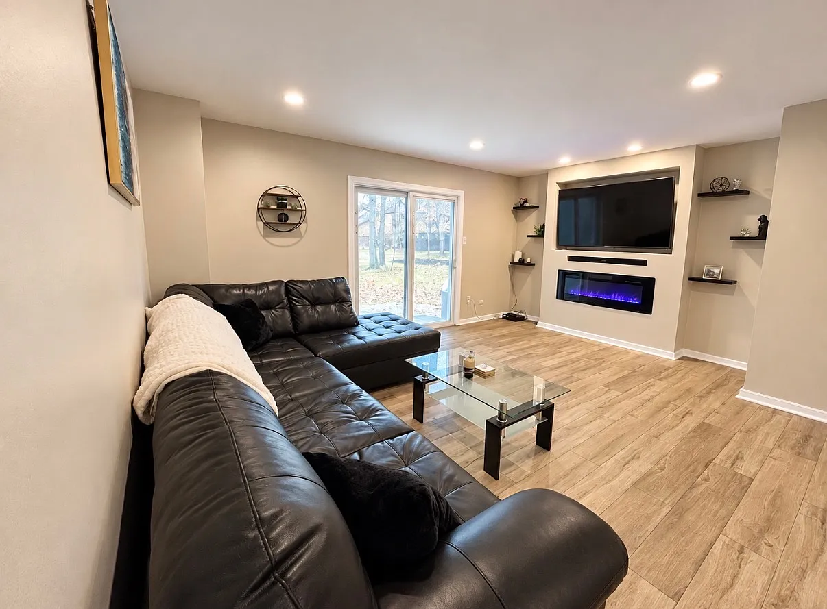 2 bed, 1292 sqft, $2,400 — Photo 3