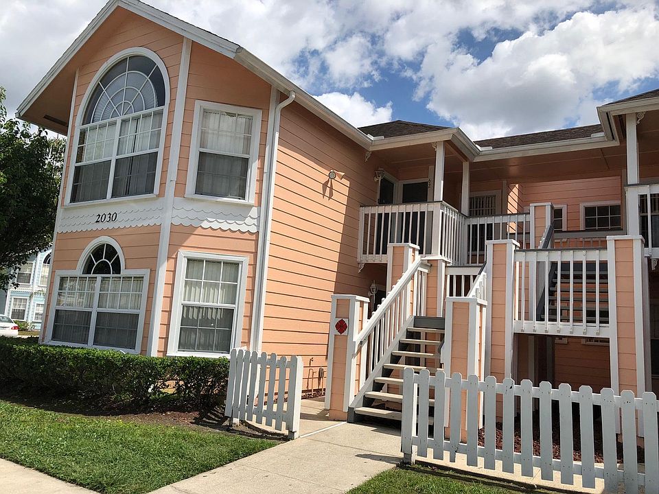 FURNISHED 3 BEDROOM 2 BATH LIVING ROOM, KITCHEN, LAUNDRY RO