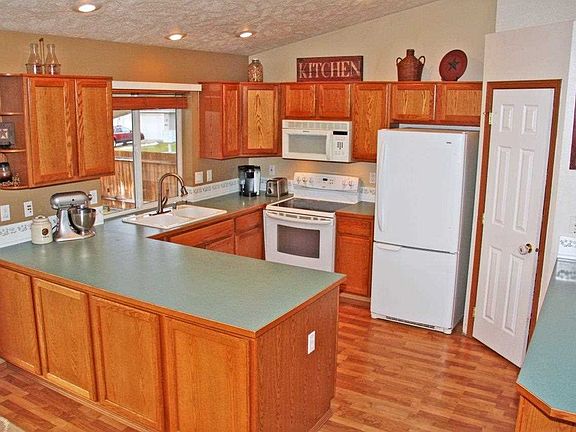 4th image of 2021 N Salmon River Ln