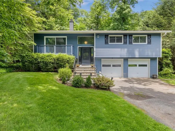 60 Lakeside Road, Mount Kisco, NY 10549