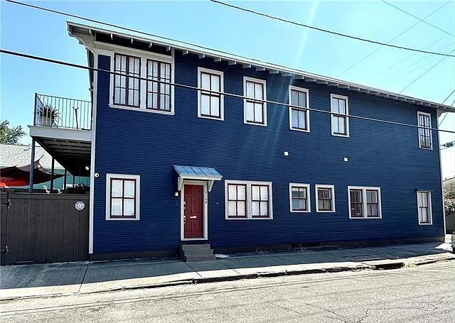 Building Photo - 3108 Burgundy St