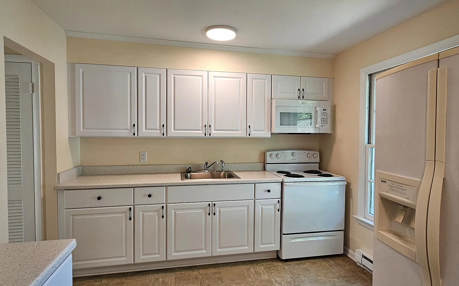 2 bed, 900 sqft, $1,250 — Photo 2