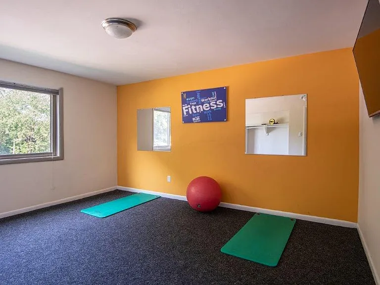 Harbor Place Apartment Homes — Photo 18