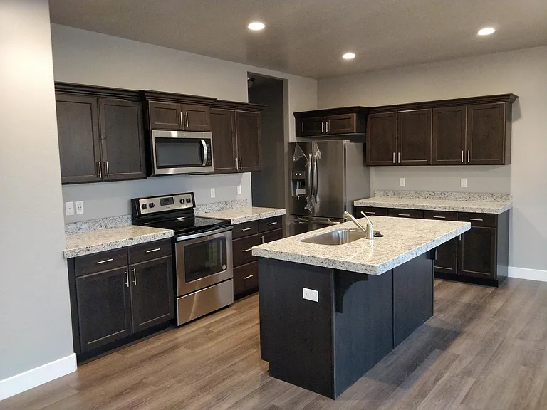 496 N 20 W — Photo 2