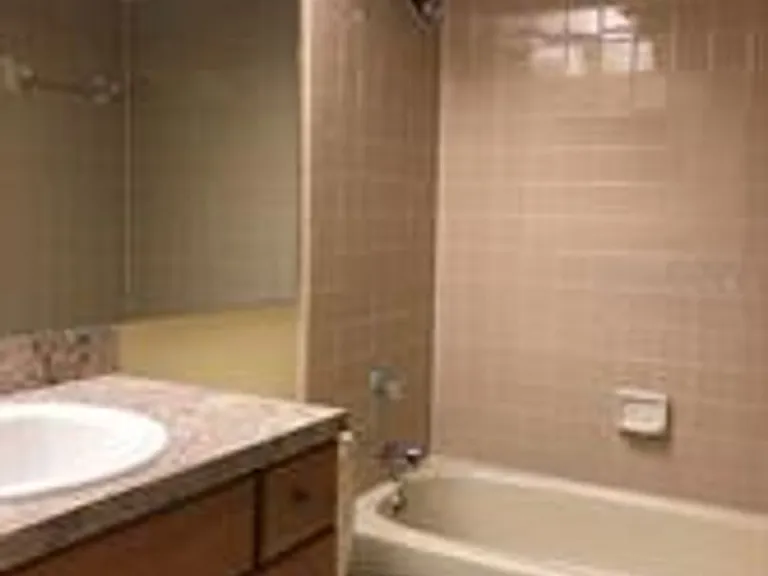 467 Newton Pl — Photo 16