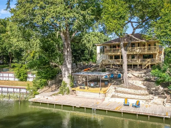 48 River Oak Dr, Seguin, TX 78155