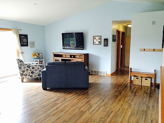 4th image of 4896 Glen Bluff Dr