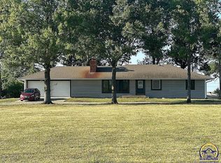 2440 SE 85th St, Berryton, KS 66409