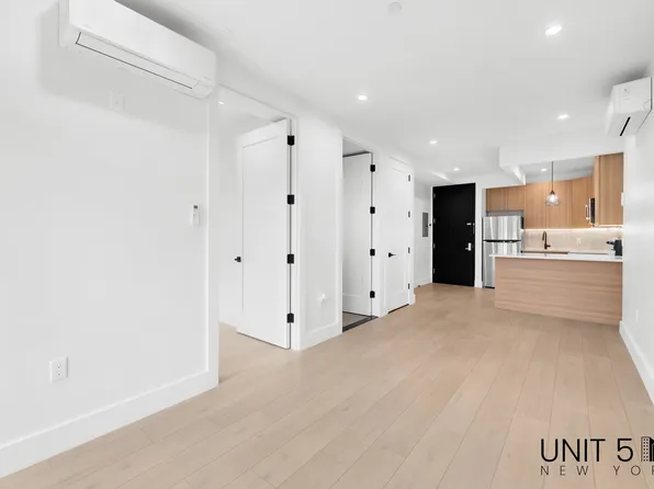 255 Clarkson Avenue image 3 of 11