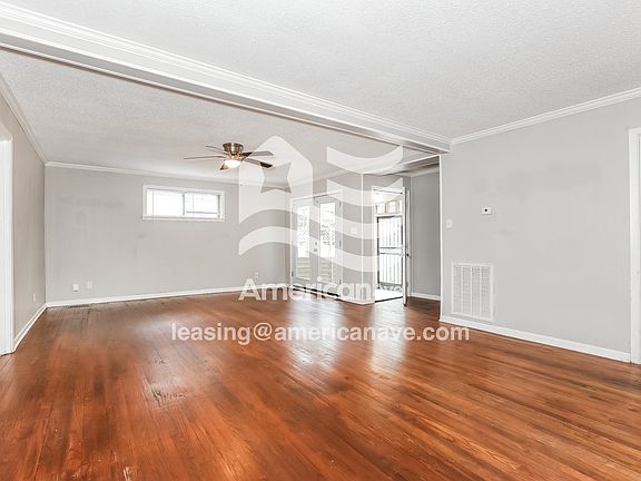 583911_004_living_room_14400439.jpg