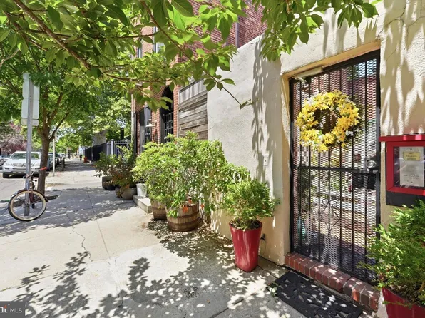 820 S 4th St #B, Philadelphia, PA 19147