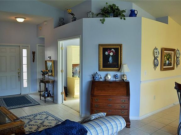 4th image of 10237 Buncombe Way
