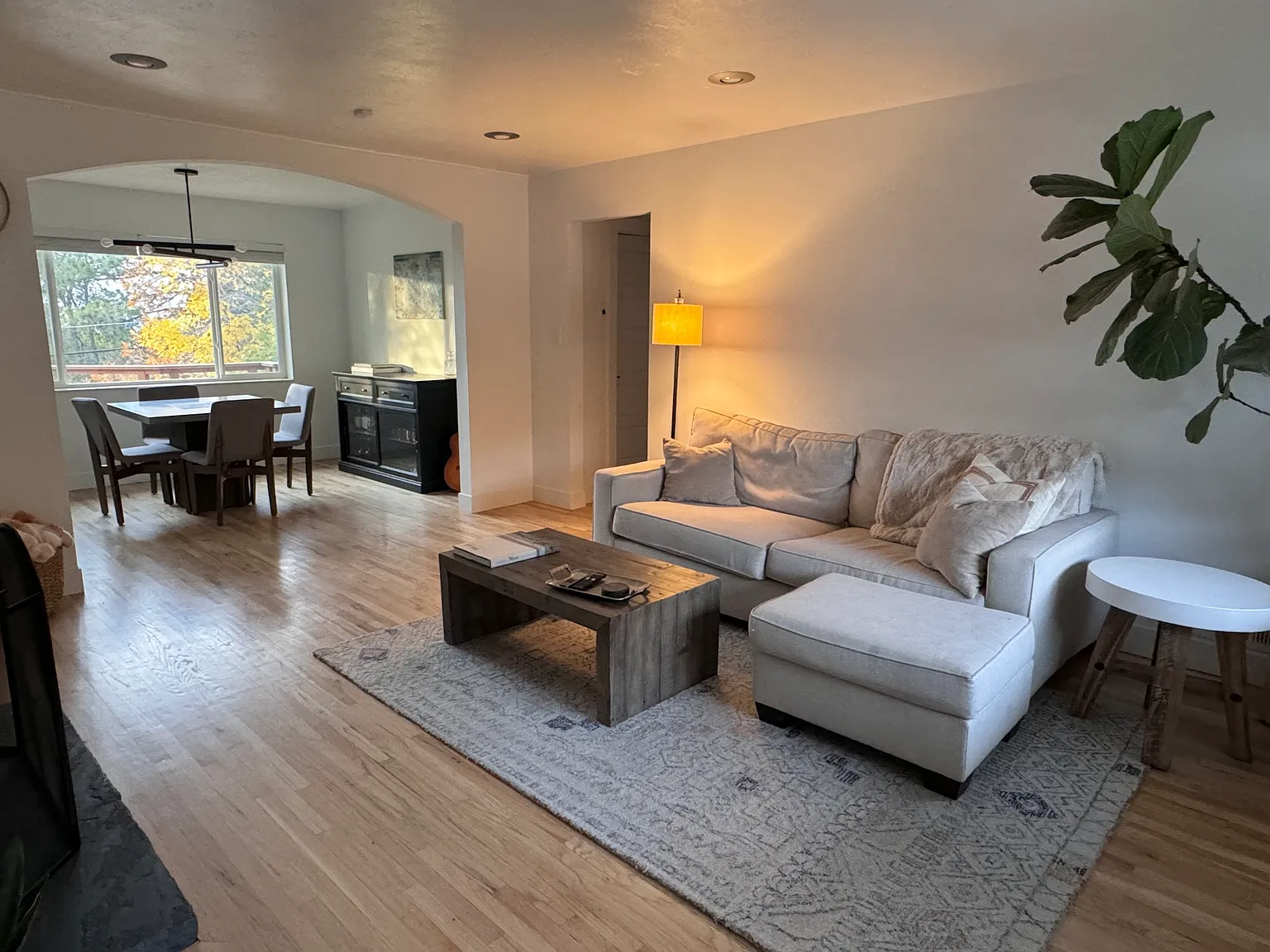 3004 Sequoia Dr — Photo 2