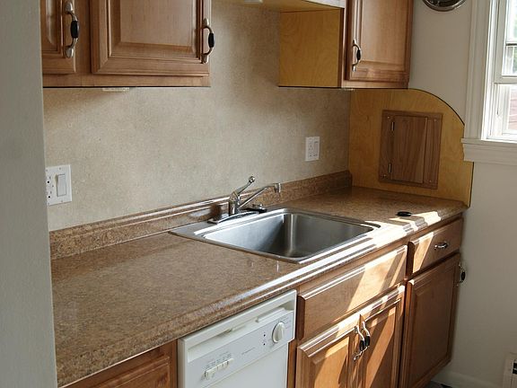 3rd image of 3220 Shenandoah Dr Unit 11-1