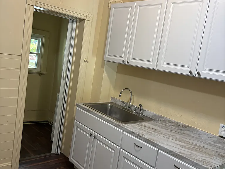 829 Virginia Ave — Photo 8