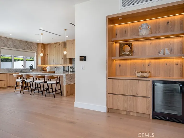 4906 Gaviota Ave — Photo 12