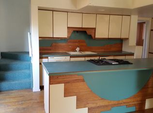 1612 Ridgeway Ave, Colorado Springs, CO 80906