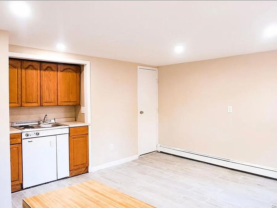 2nd image of 255 Quincy Ave