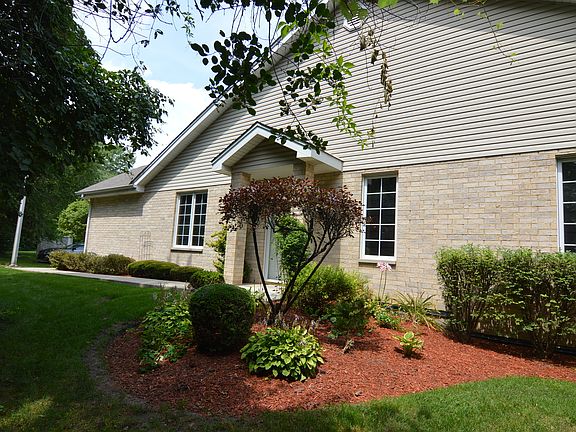 3rd image of 13561 Lockwood Ave