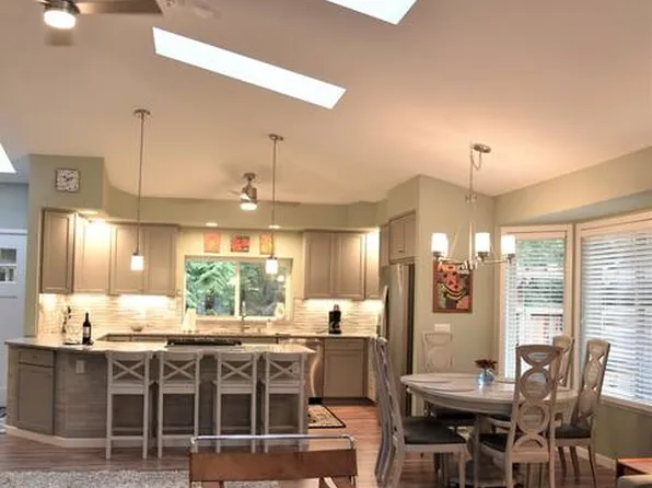 9222 Fletcher Bay Rd NE, Bainbridge Island, WA 98110